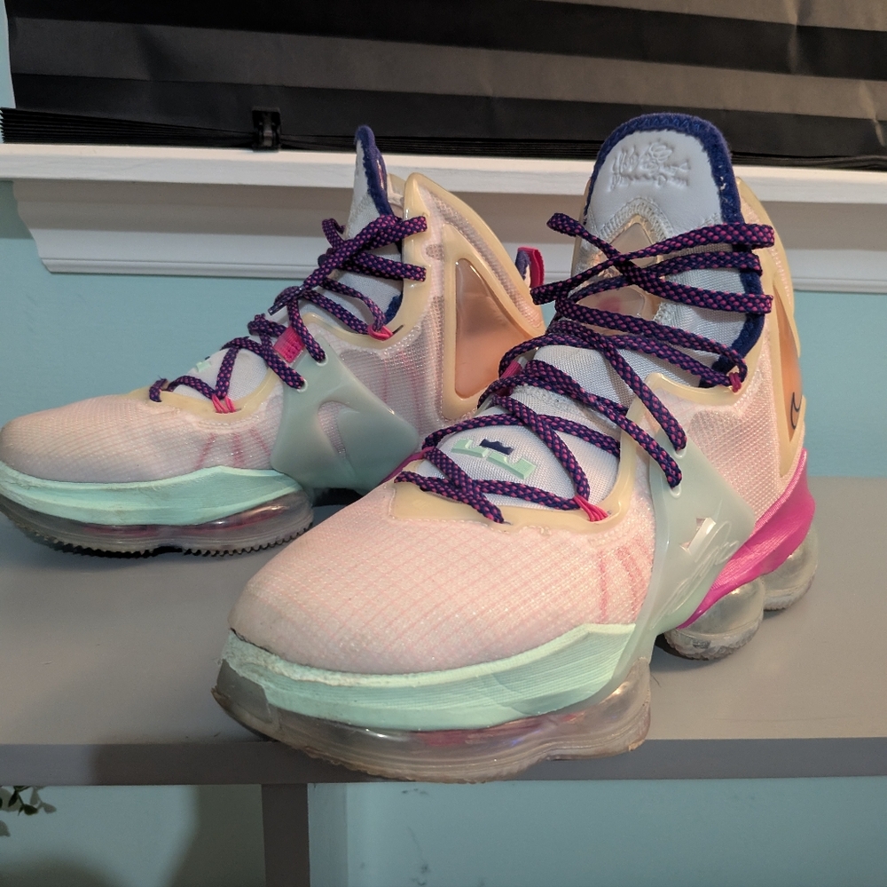 Valentine Lebrons